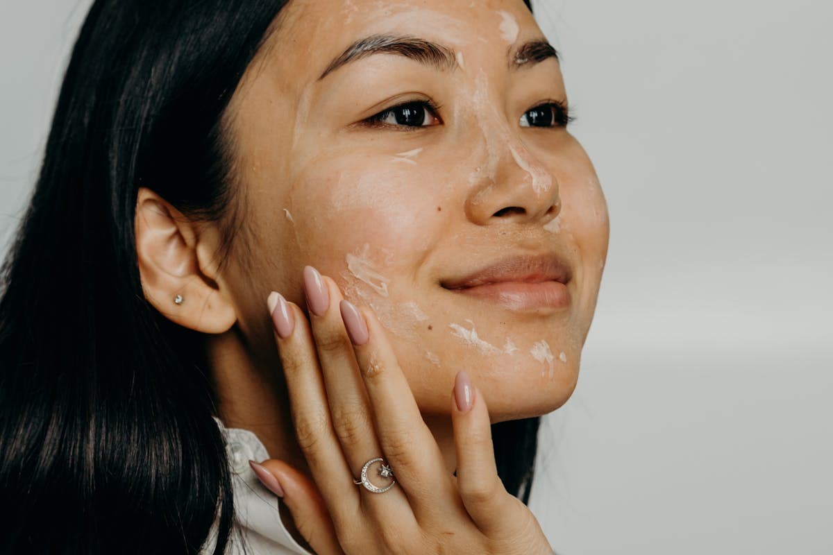Shilajit Benefits for Skin: Anti-Aging, Healing & Glow