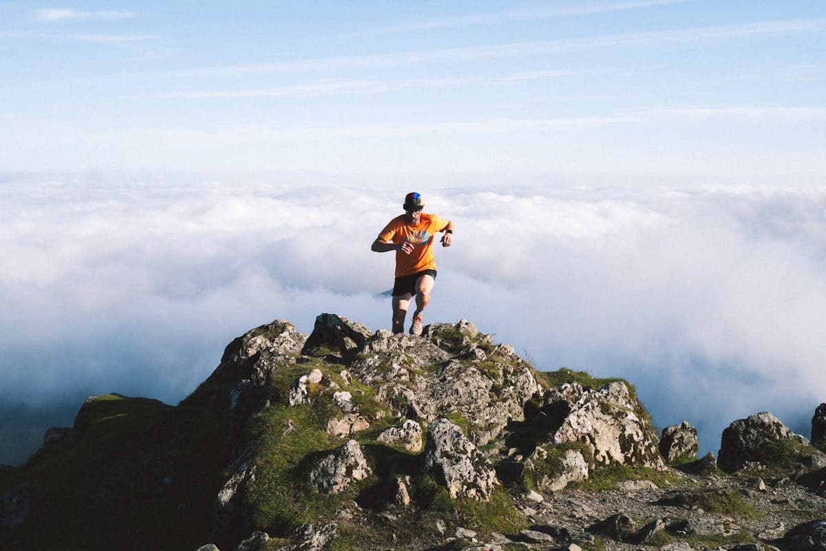 Shilajit for Runners and Endurance Athletes: Mitochondria, Iron, and a 4-Week Race Protocol
